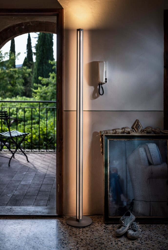 Chiaroscura_Floor_Lamp