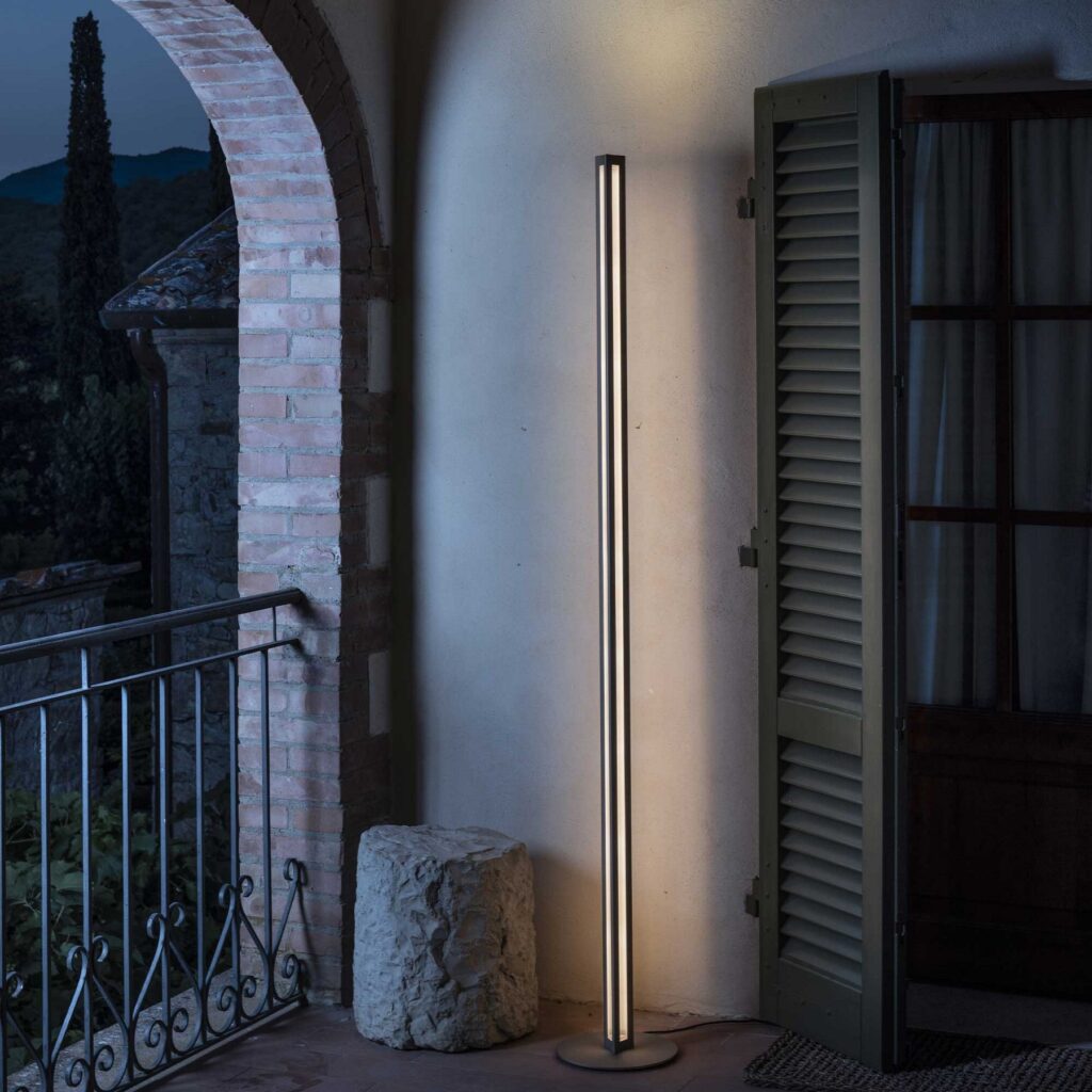 Chiaroscura_Floor_Lamp
